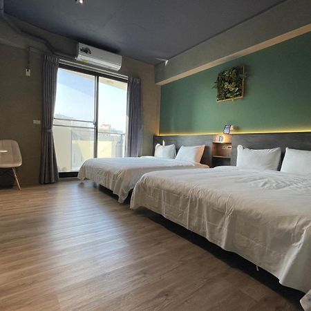 Long Lang Homestay Tainan Exterior foto